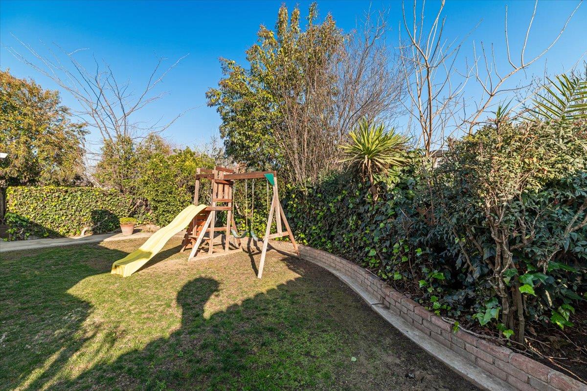 3724 Columbine Dr, Modesto, CA 95356