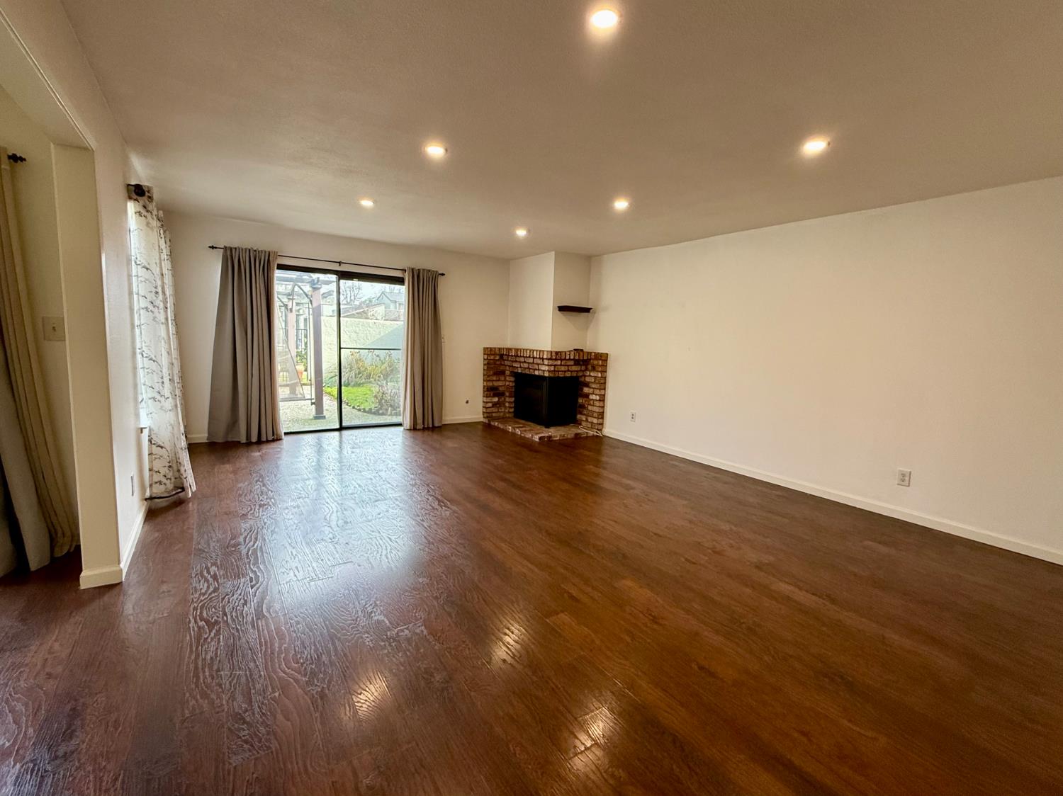 1720 Plaza De San Joaquin, Modesto, CA 95350