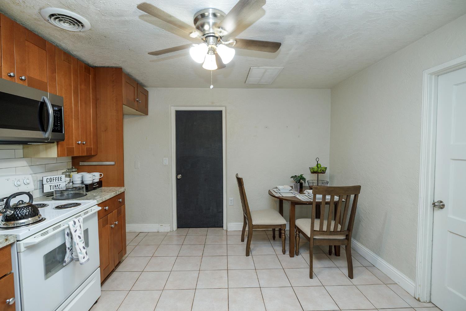 1244 Melrose Ave, Modesto, CA 95350