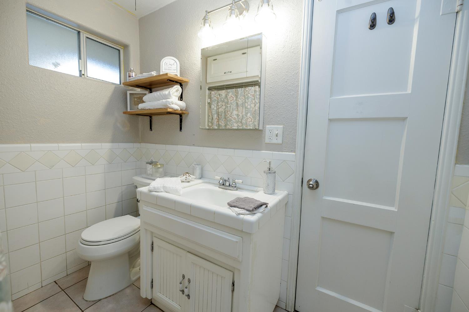 1244 Melrose Ave, Modesto, CA 95350