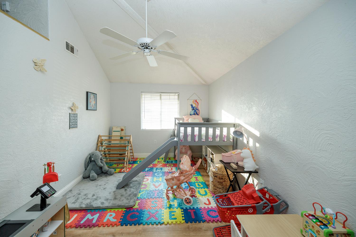 1244 Melrose Ave, Modesto, CA 95350