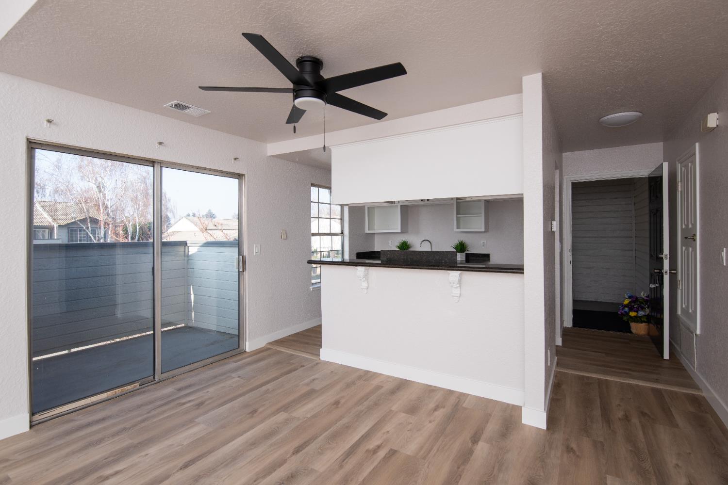 3925 Dale Rd #C, Modesto, CA 95356