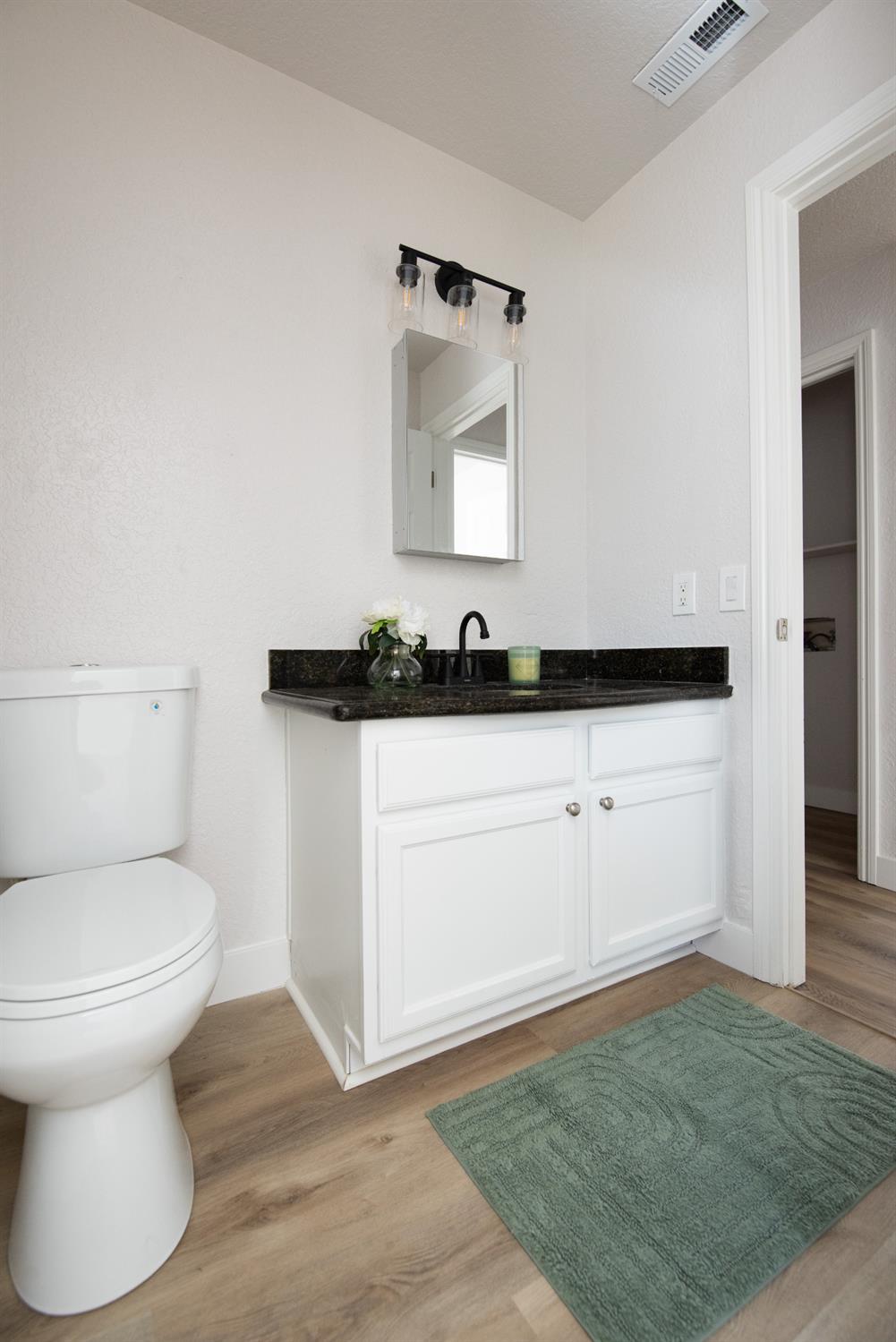 3925 Dale Rd #C, Modesto, CA 95356