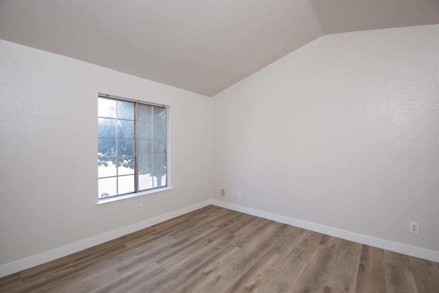 3925 Dale Rd #C, Modesto, CA 95356