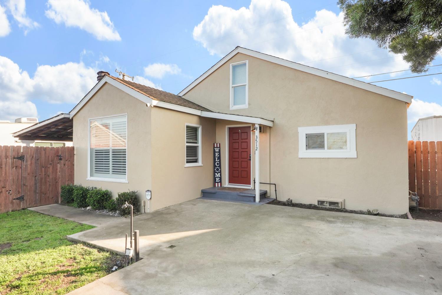 3512 Riverside Dr, Riverbank, CA 95367