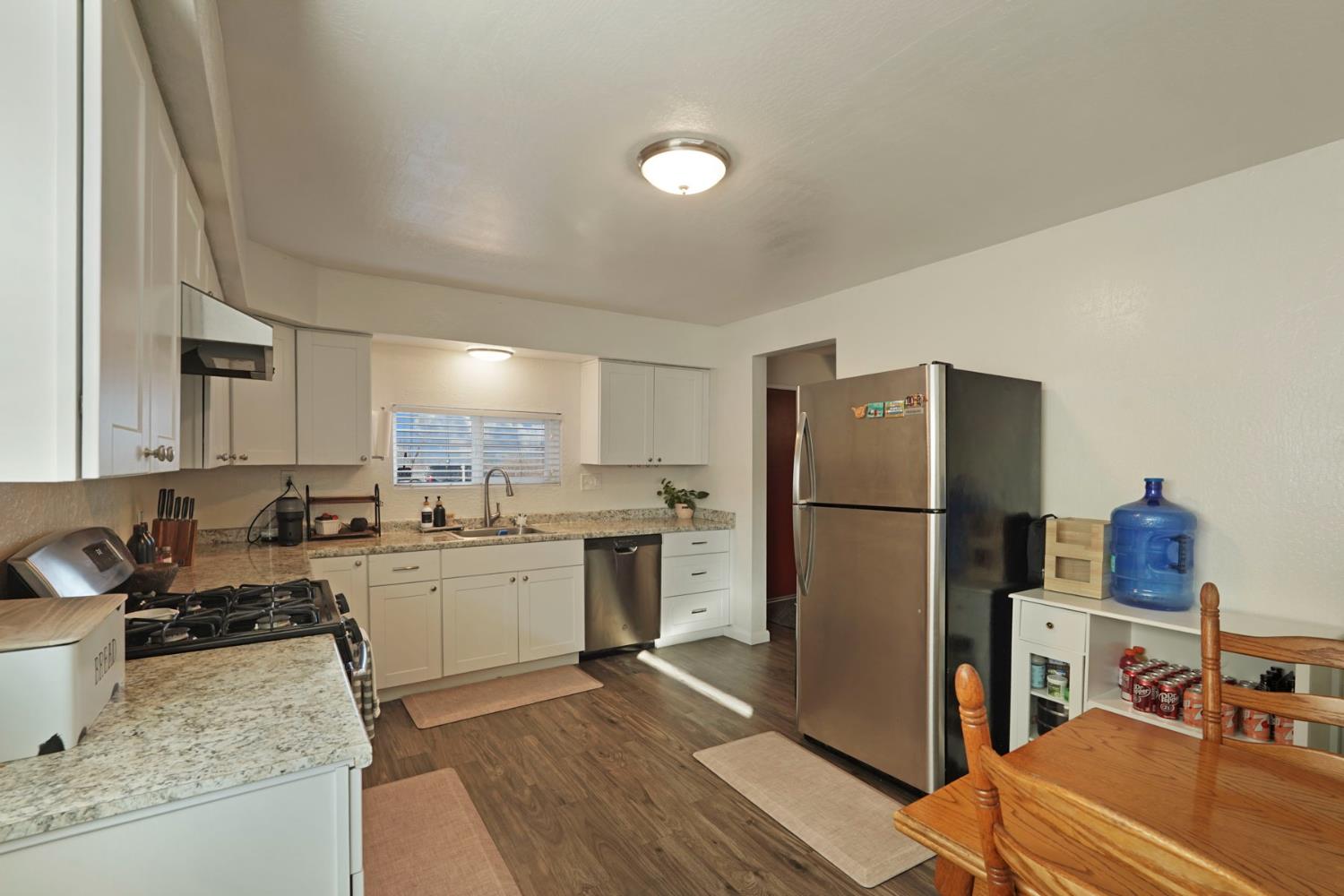 3512 Riverside Dr, Riverbank, CA 95367