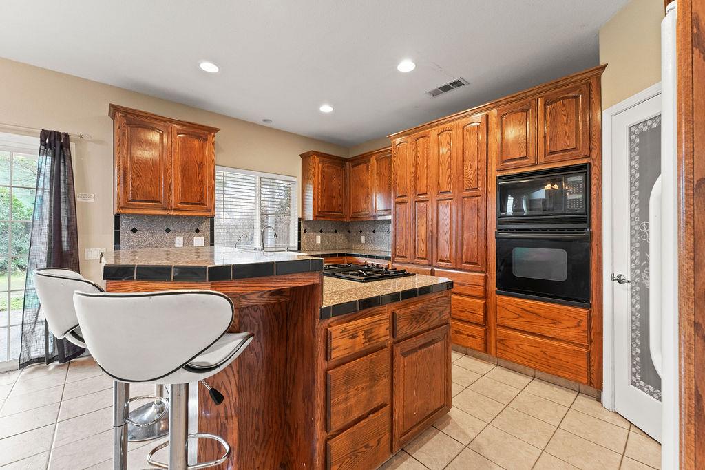 4116 Desertaire Dr, Modesto, CA 95355