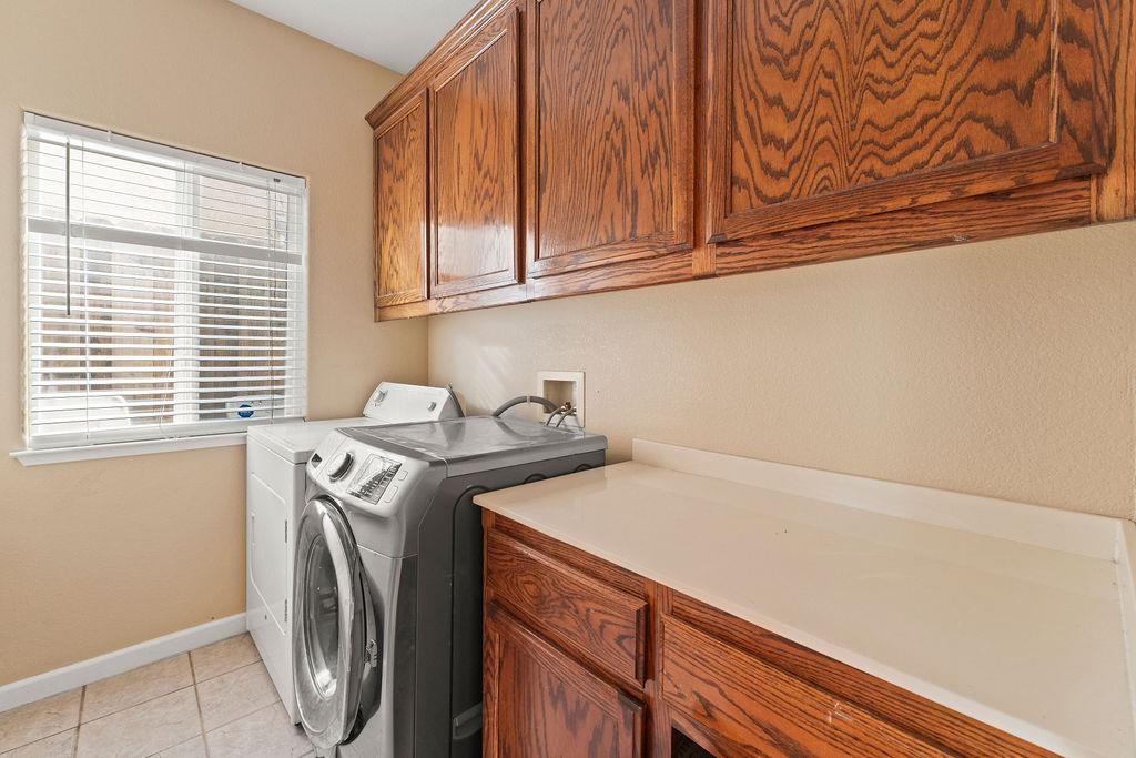 4116 Desertaire Dr, Modesto, CA 95355