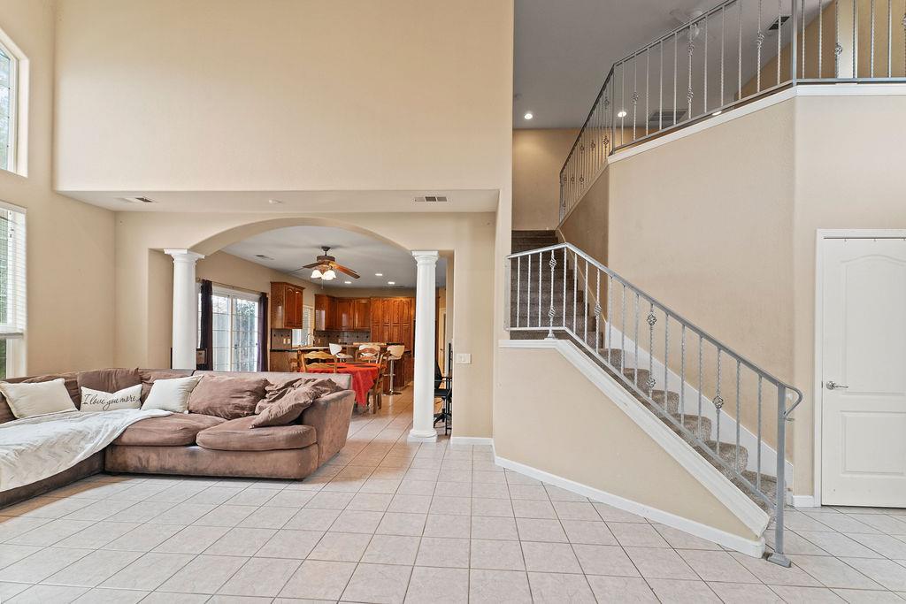 4116 Desertaire Dr, Modesto, CA 95355