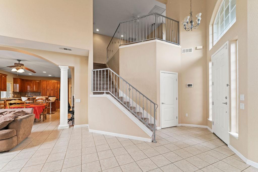 4116 Desertaire Dr, Modesto, CA 95355