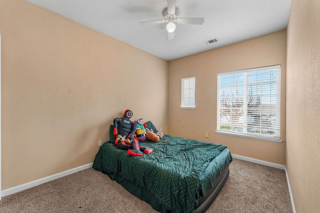 4116 Desertaire Dr, Modesto, CA 95355