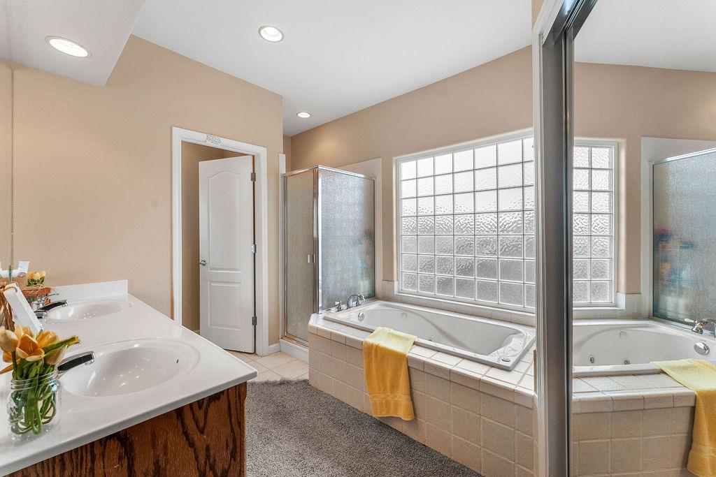 4116 Desertaire Dr, Modesto, CA 95355