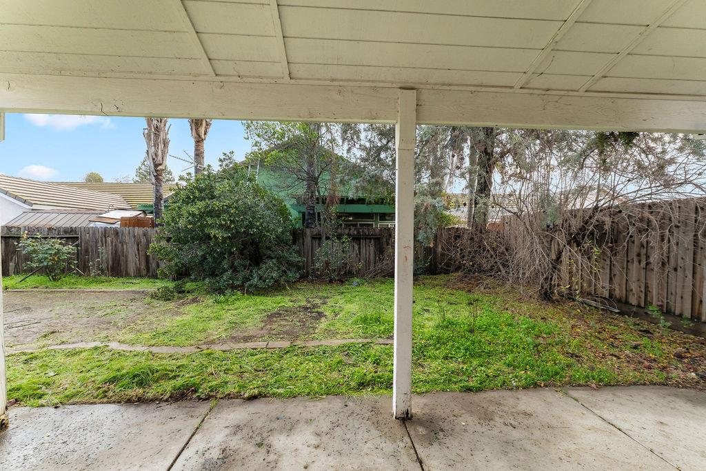 4116 Desertaire Dr, Modesto, CA 95355