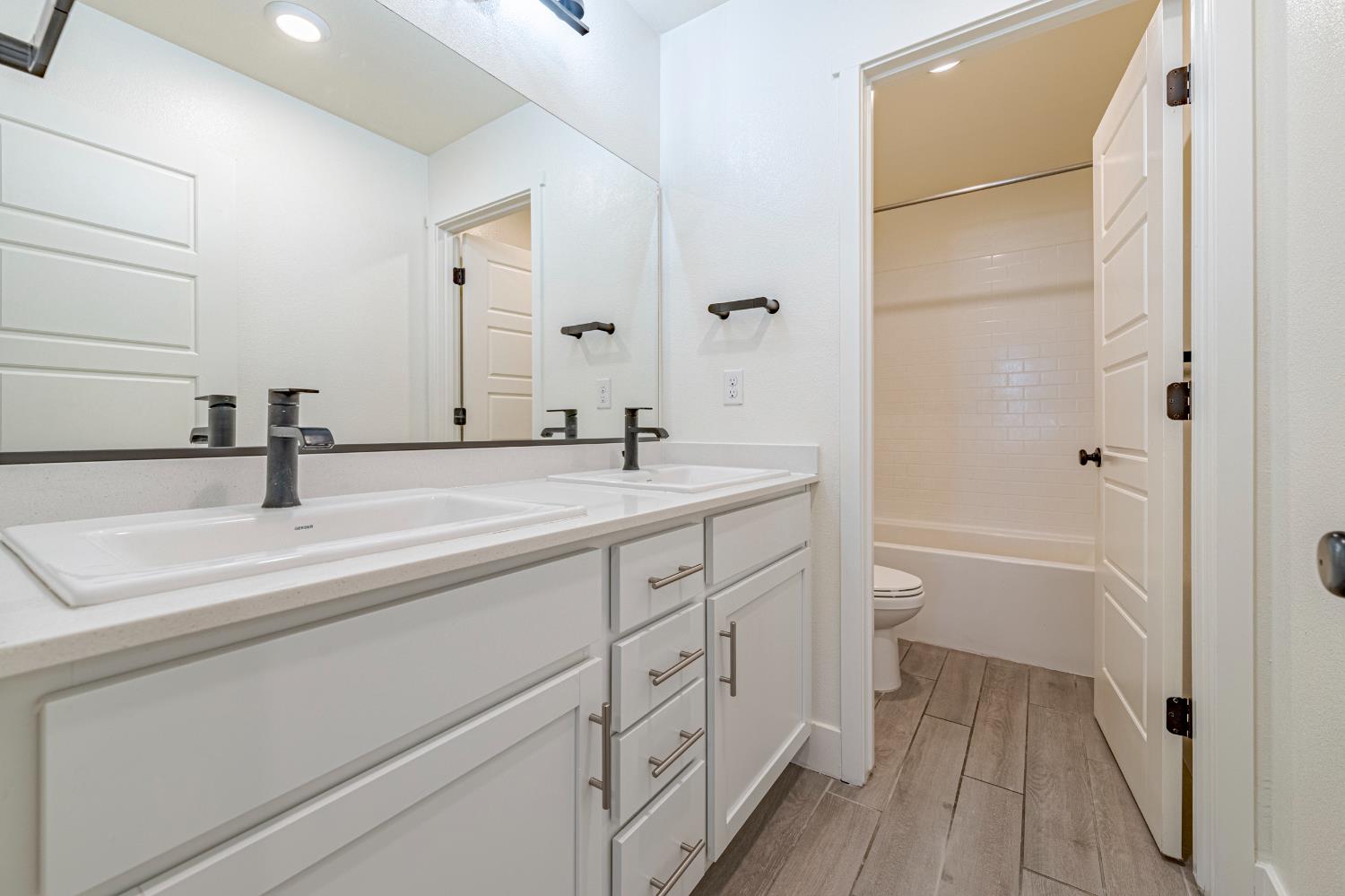 2104 Redding Way, Atwater, CA 95301