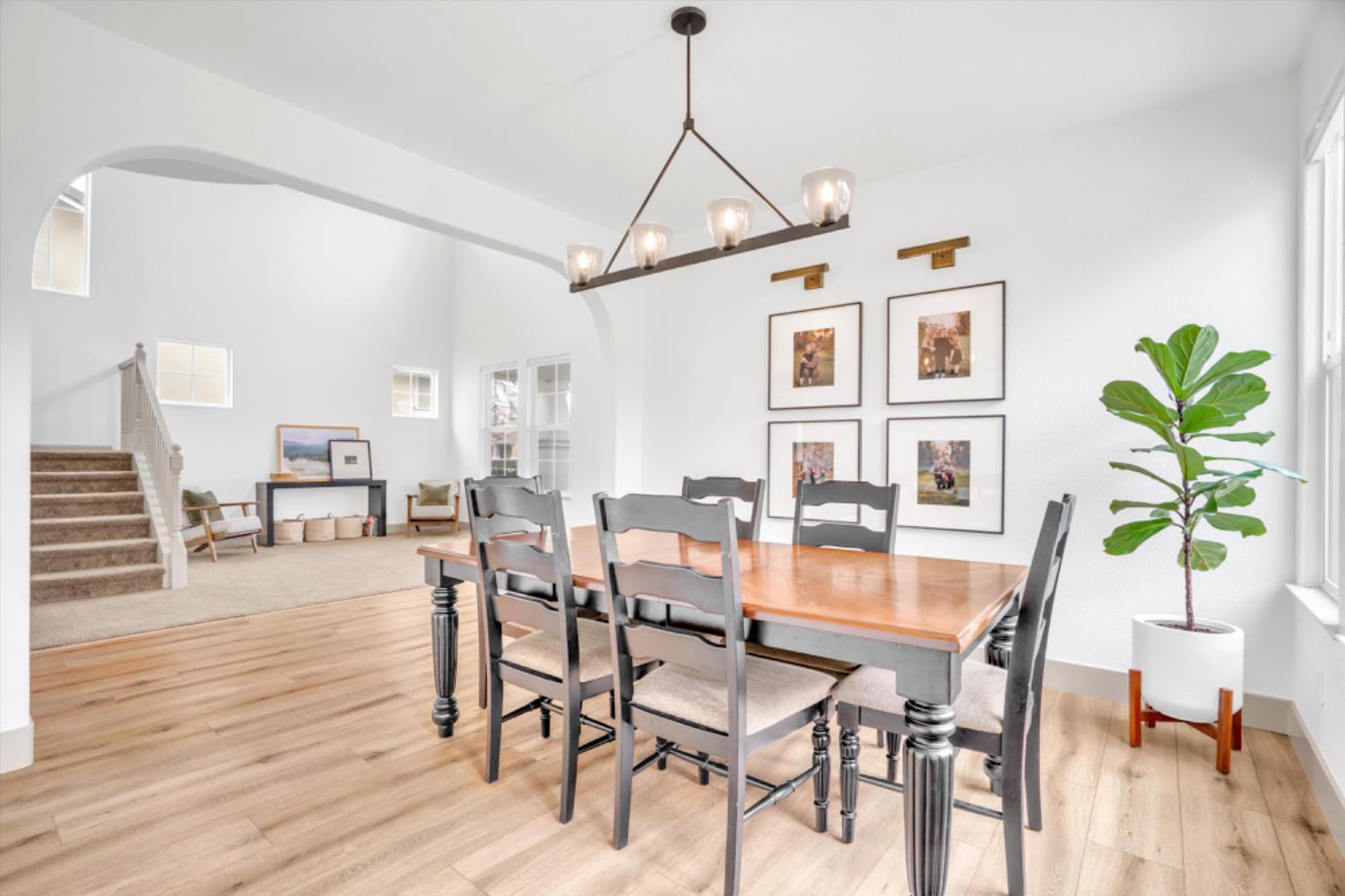 3229 Sundance Lake Dr, Modesto, CA 95355