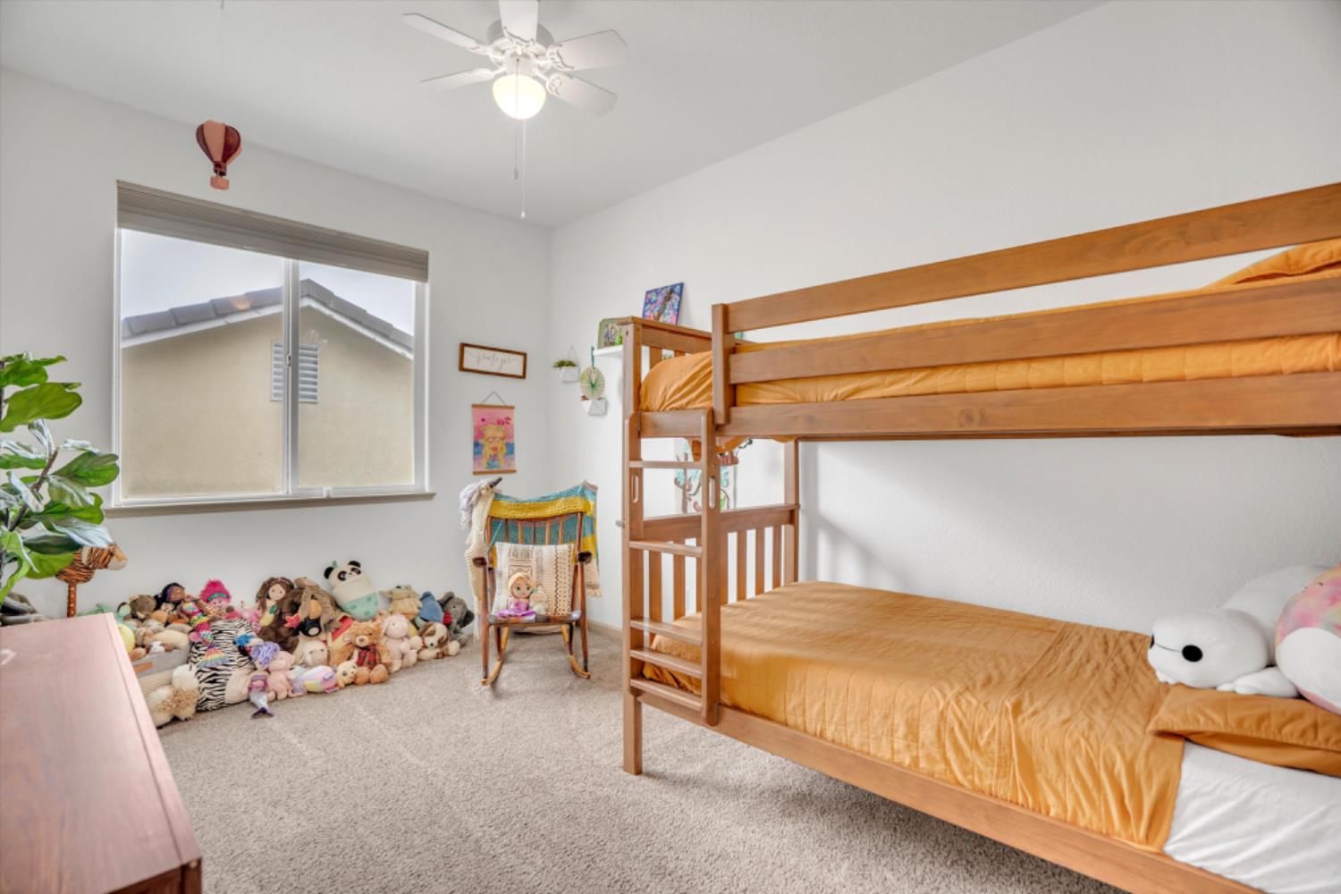 3229 Sundance Lake Dr, Modesto, CA 95355