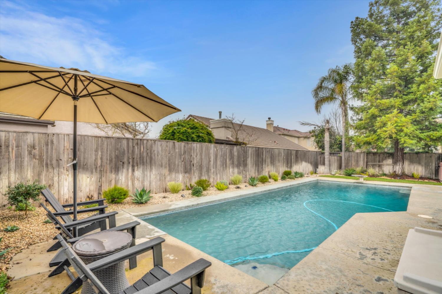 3229 Sundance Lake Dr, Modesto, CA 95355