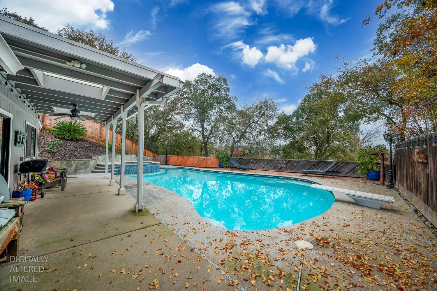 804 Hillswood Ct, Oakdale, CA 95361