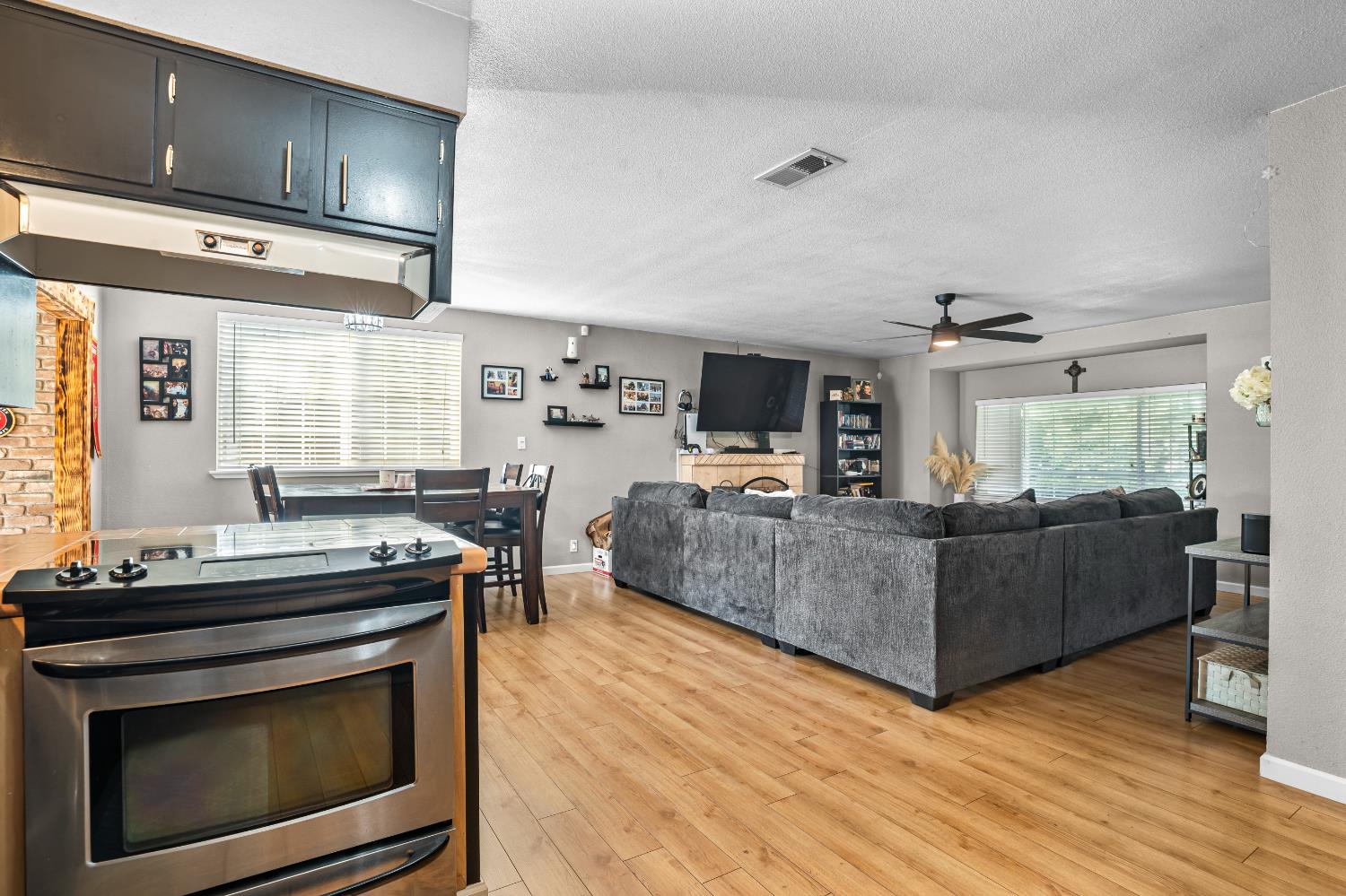 1430 Locke Rd, Modesto, CA 95355