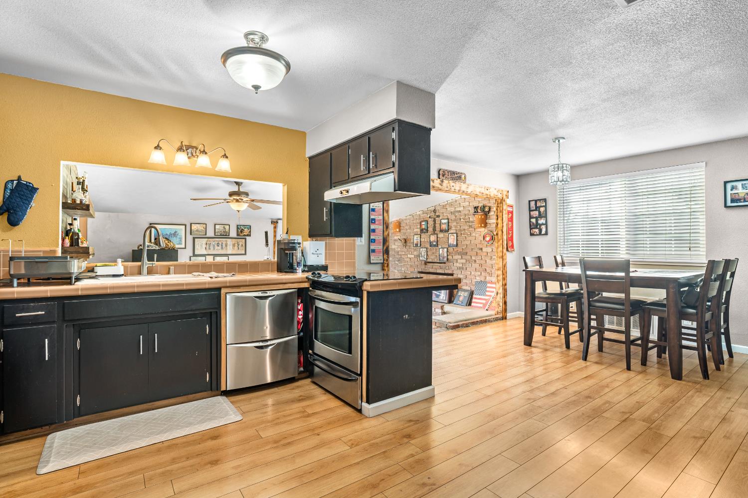 1430 Locke Rd, Modesto, CA 95355