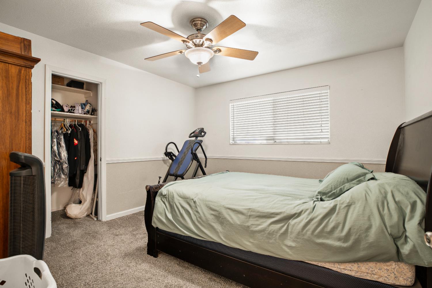 1430 Locke Rd, Modesto, CA 95355