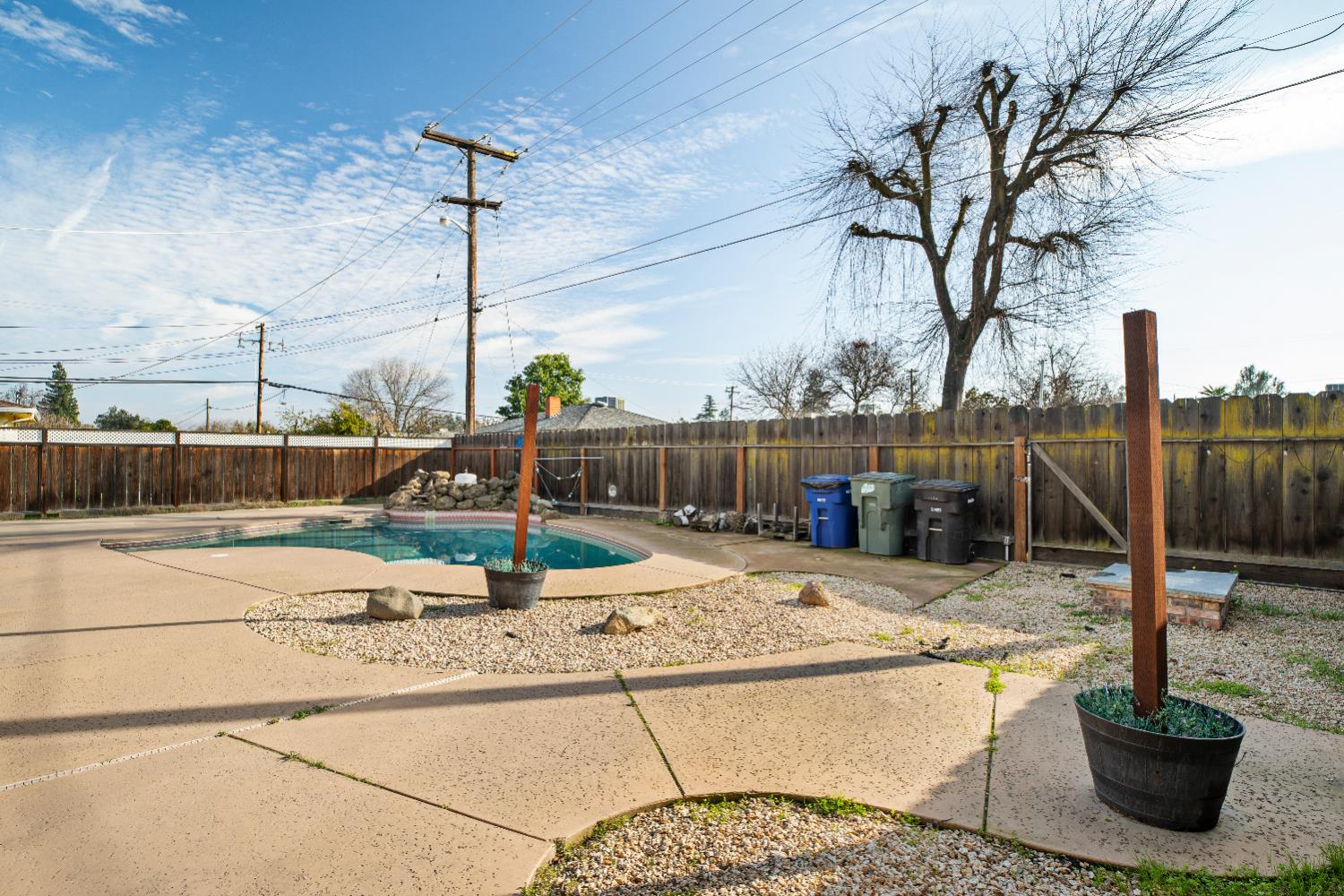 1430 Locke Rd, Modesto, CA 95355