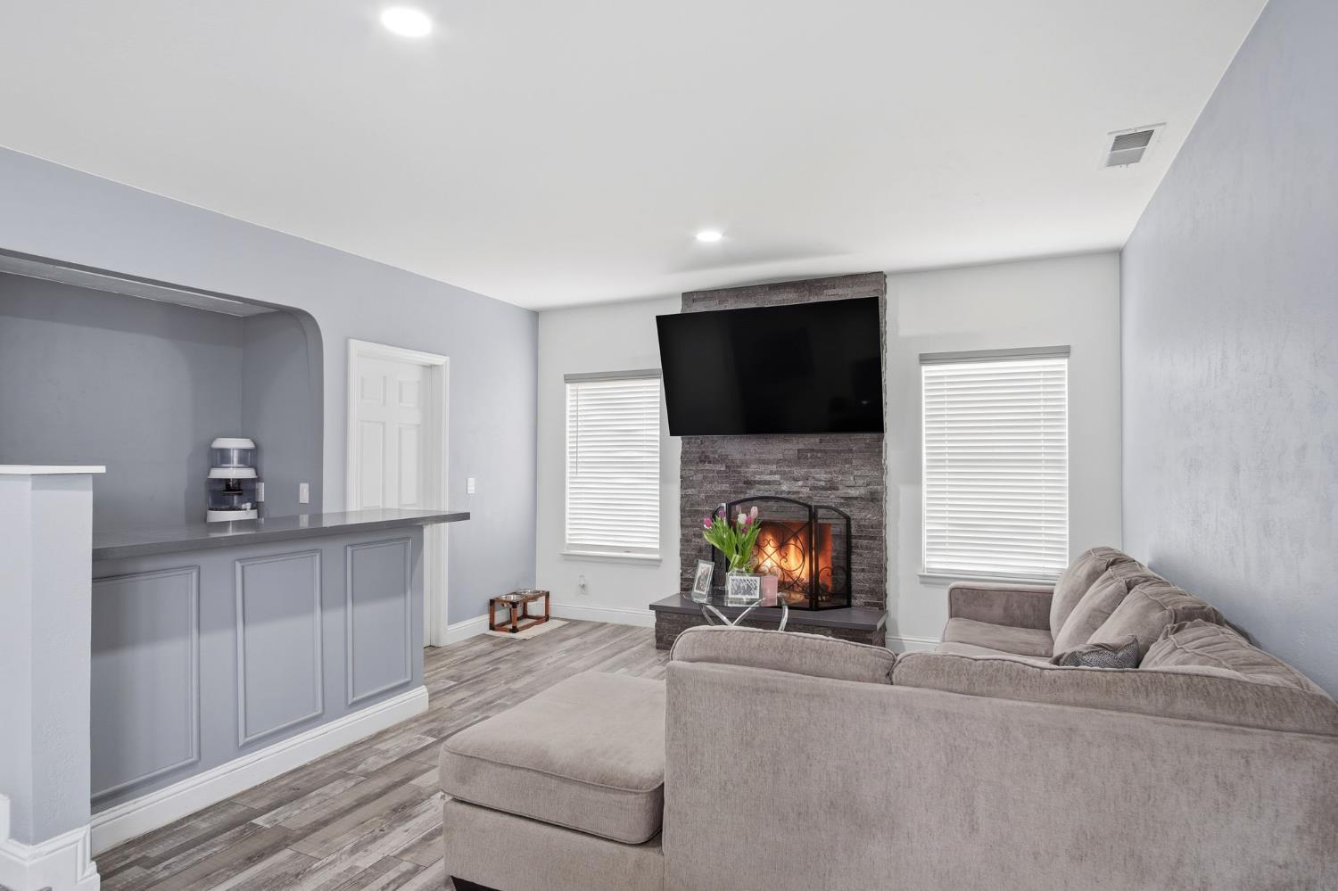 1336 Northgate Dr, Manteca, CA 95336