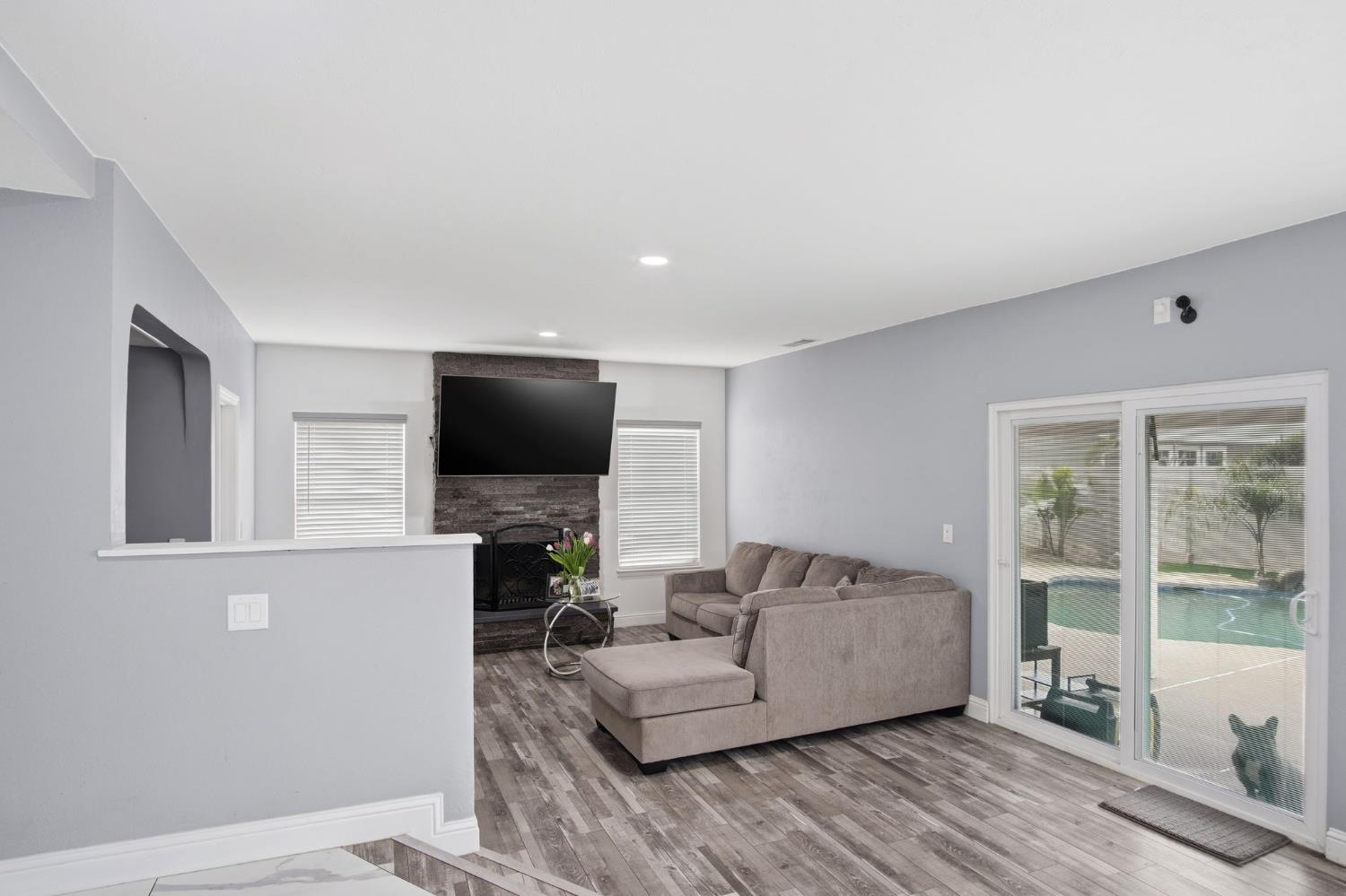 1336 Northgate Dr, Manteca, CA 95336