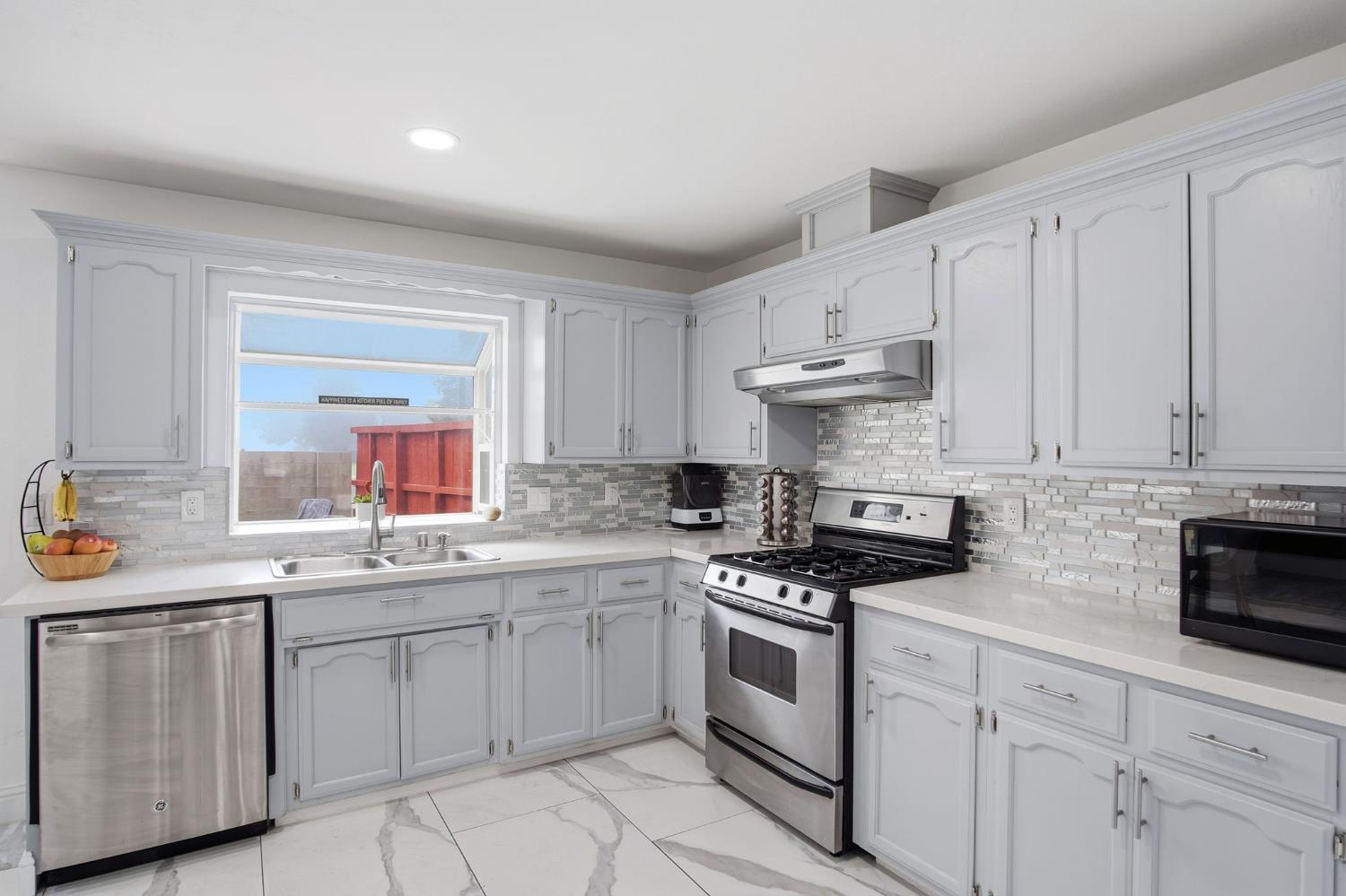 1336 Northgate Dr, Manteca, CA 95336