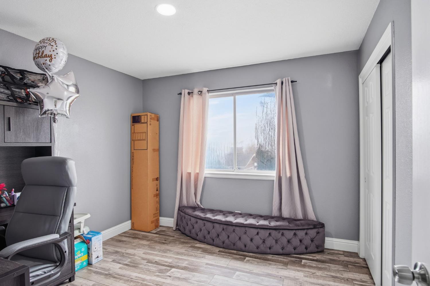 1336 Northgate Dr, Manteca, CA 95336