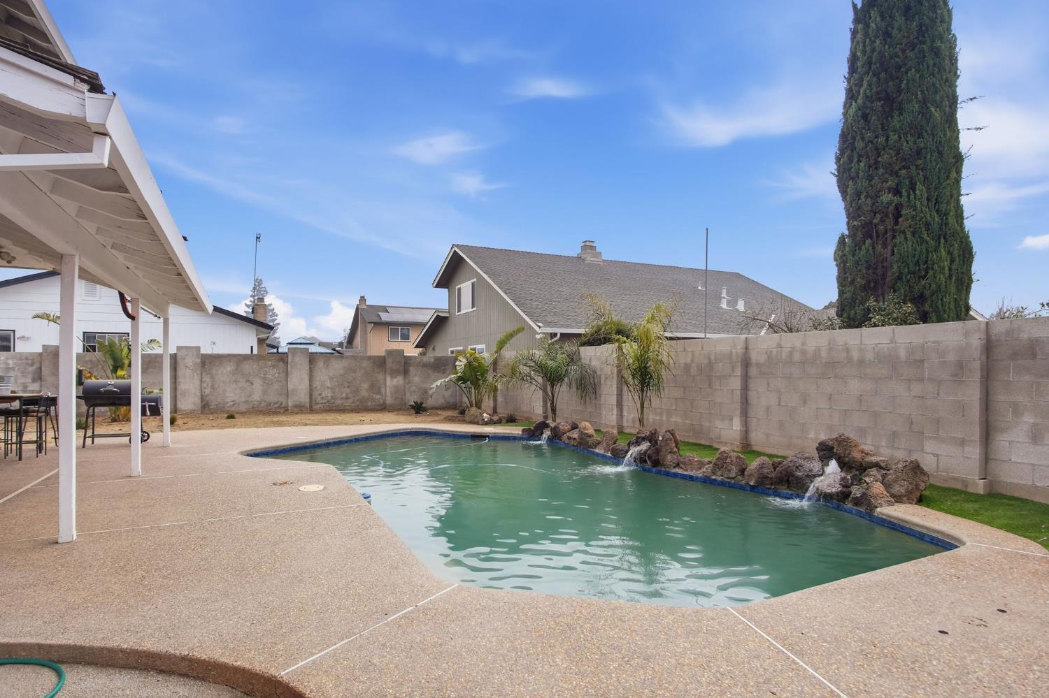 1336 Northgate Dr, Manteca, CA 95336