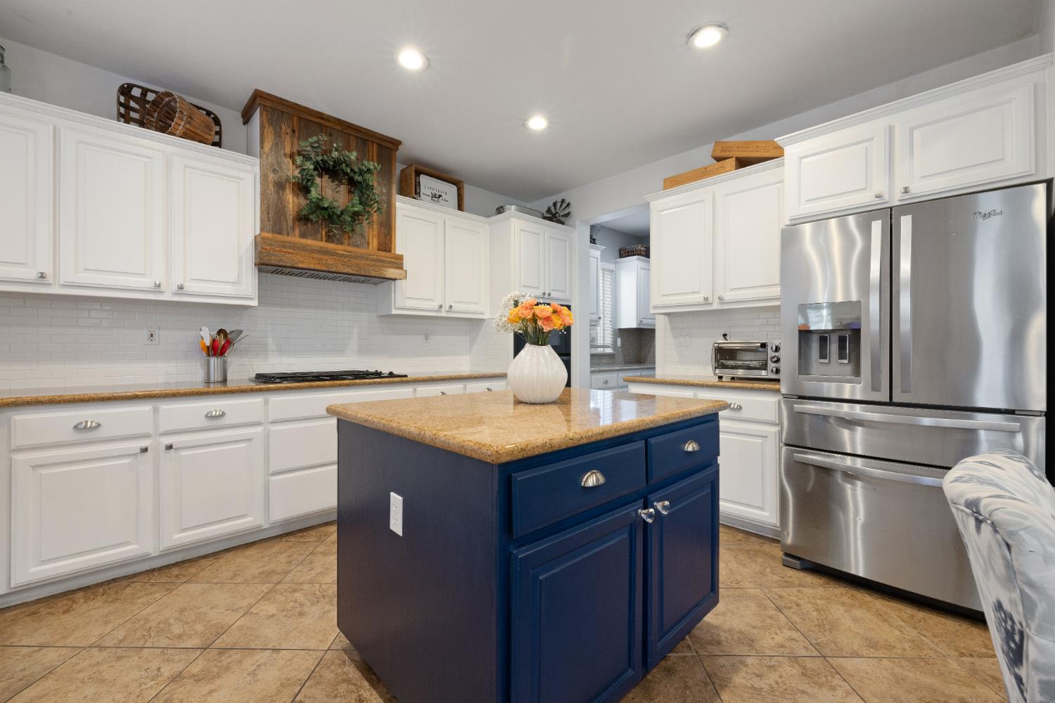 2555 Morgan St, Oakdale, CA 95361