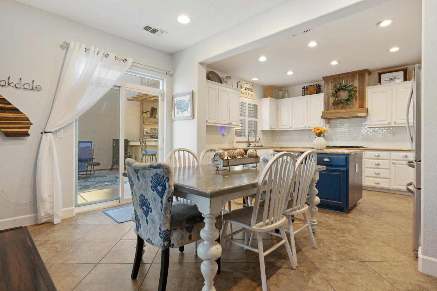 2555 Morgan St, Oakdale, CA 95361