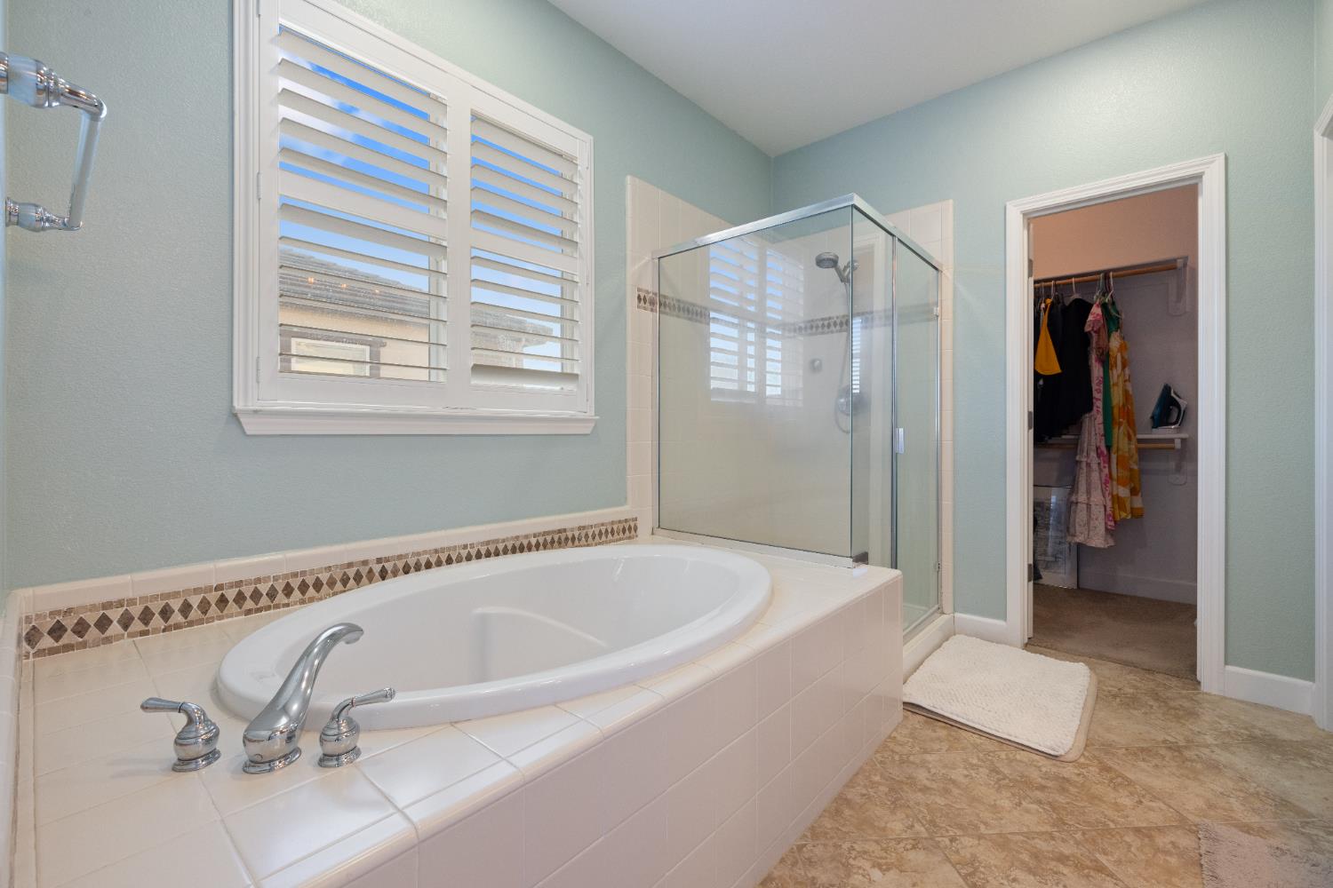 2555 Morgan St, Oakdale, CA 95361