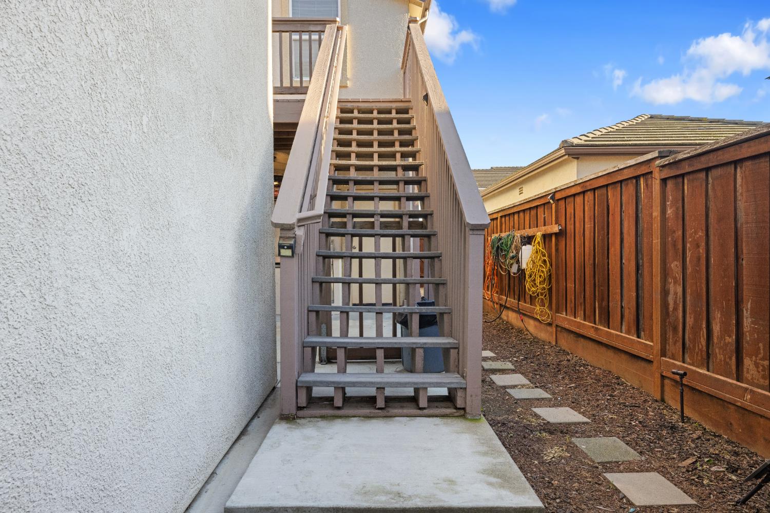 2555 Morgan St, Oakdale, CA 95361