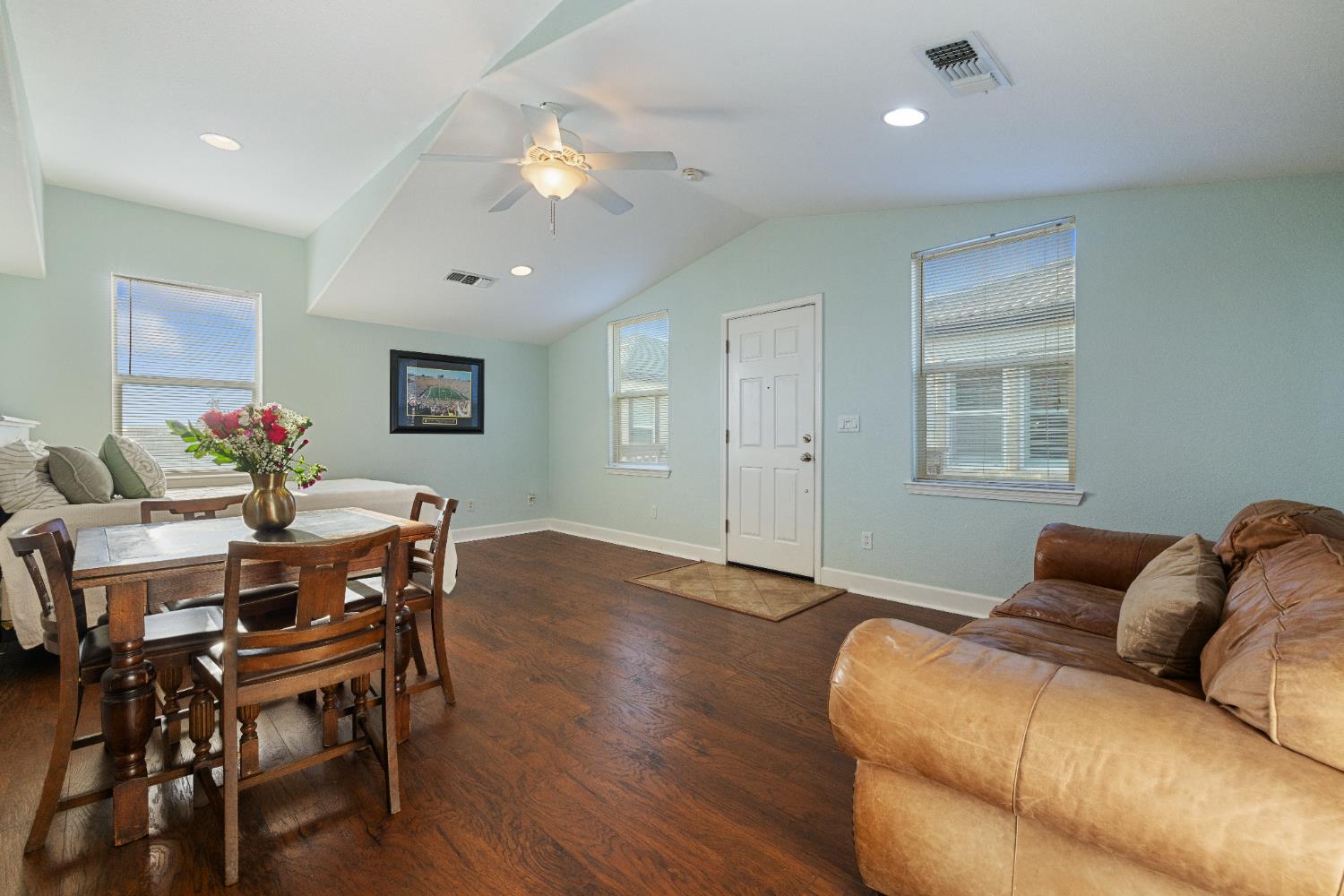 2555 Morgan St, Oakdale, CA 95361