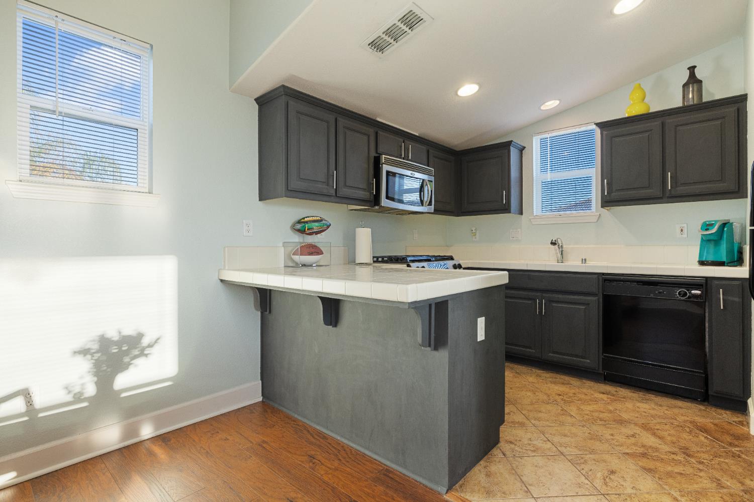 2555 Morgan St, Oakdale, CA 95361