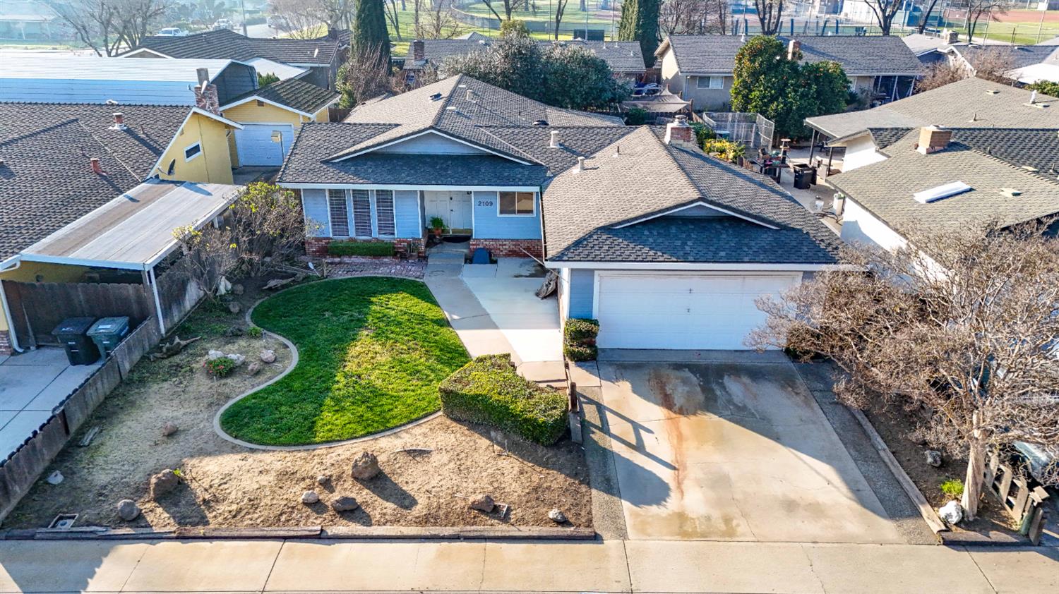 2109 Oriole Dr., Ceres, CA 95307