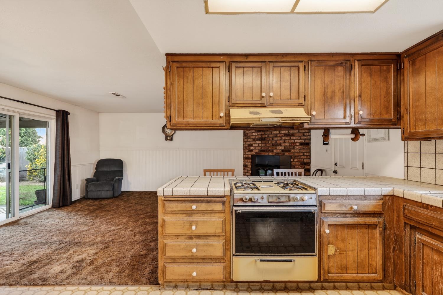 2109 Oriole Dr., Ceres, CA 95307