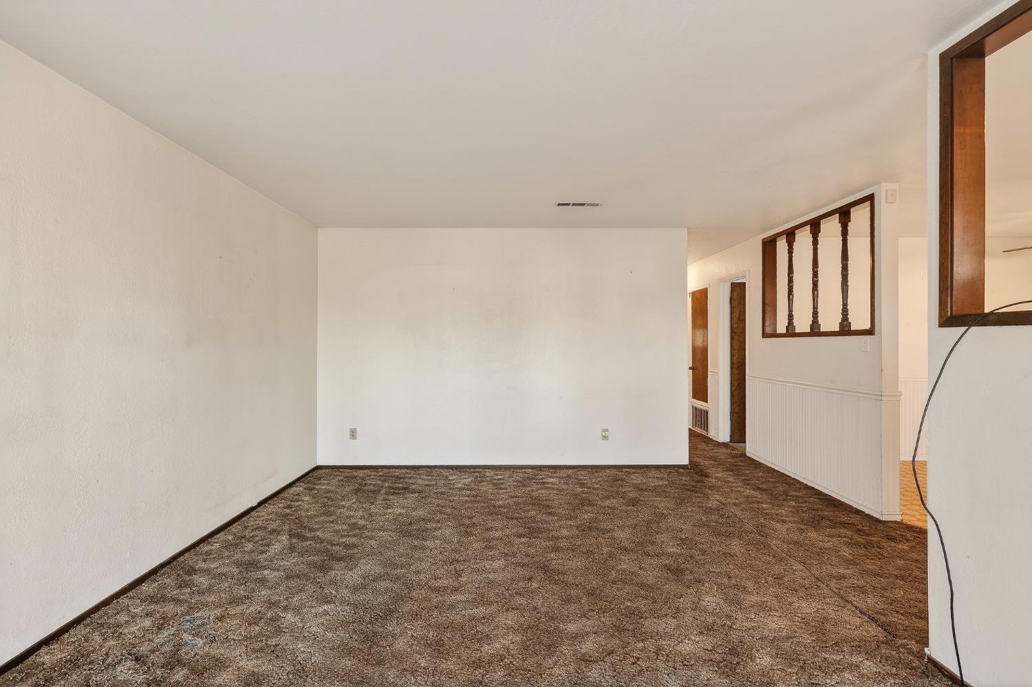 2109 Oriole Dr., Ceres, CA 95307