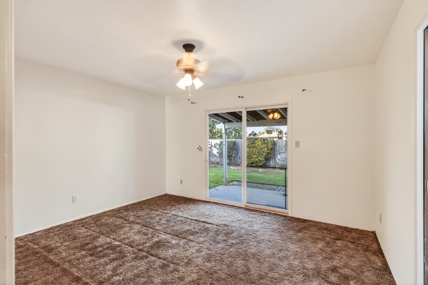 2109 Oriole Dr., Ceres, CA 95307