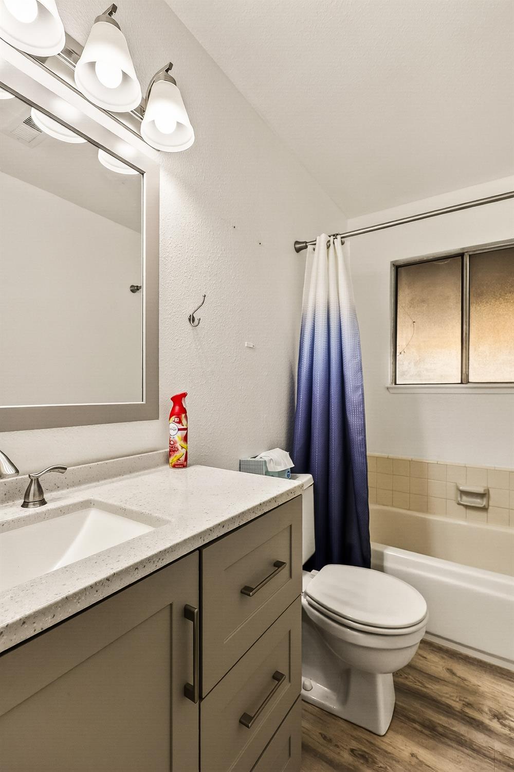 2109 Oriole Dr., Ceres, CA 95307