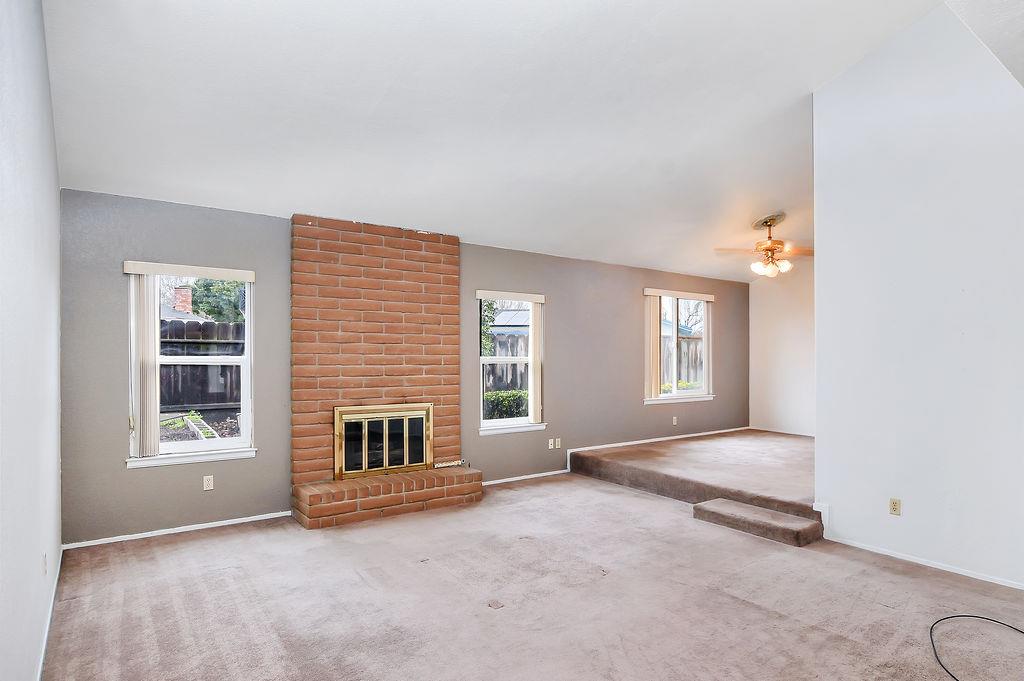 578 Schooner Pl, Manteca, CA 95337