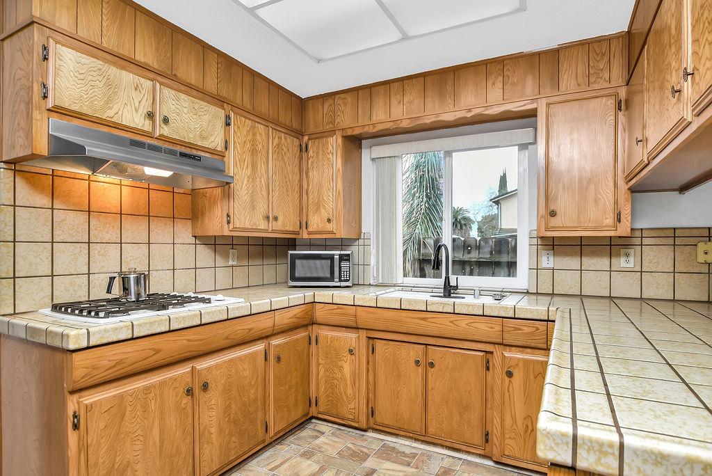 578 Schooner Pl, Manteca, CA 95337