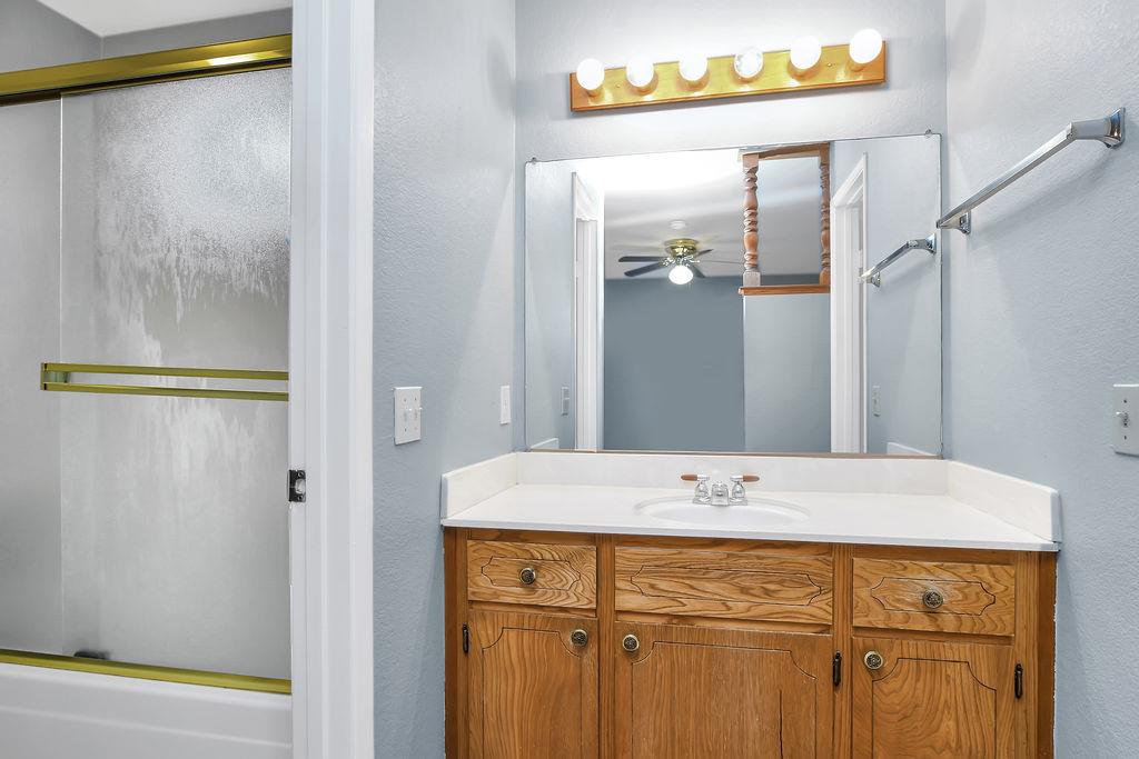 578 Schooner Pl, Manteca, CA 95337