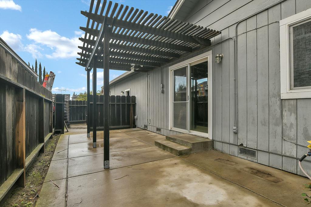 578 Schooner Pl, Manteca, CA 95337