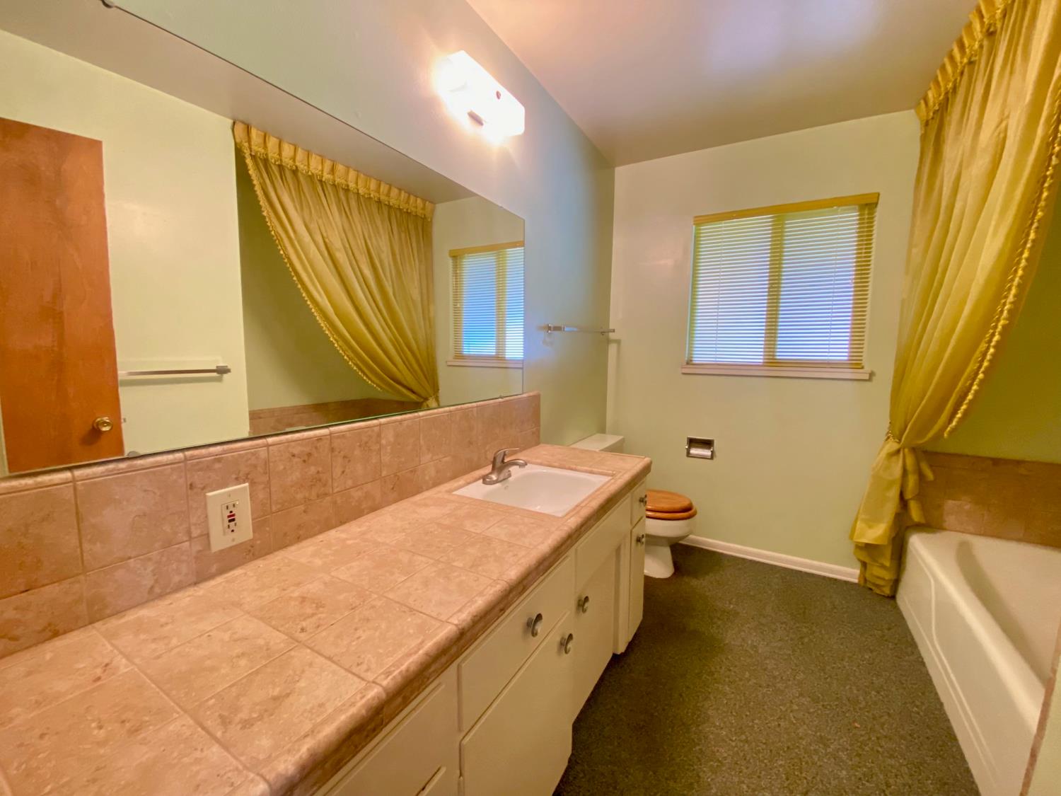 904 Malibu Ct, Modesto, CA 95350