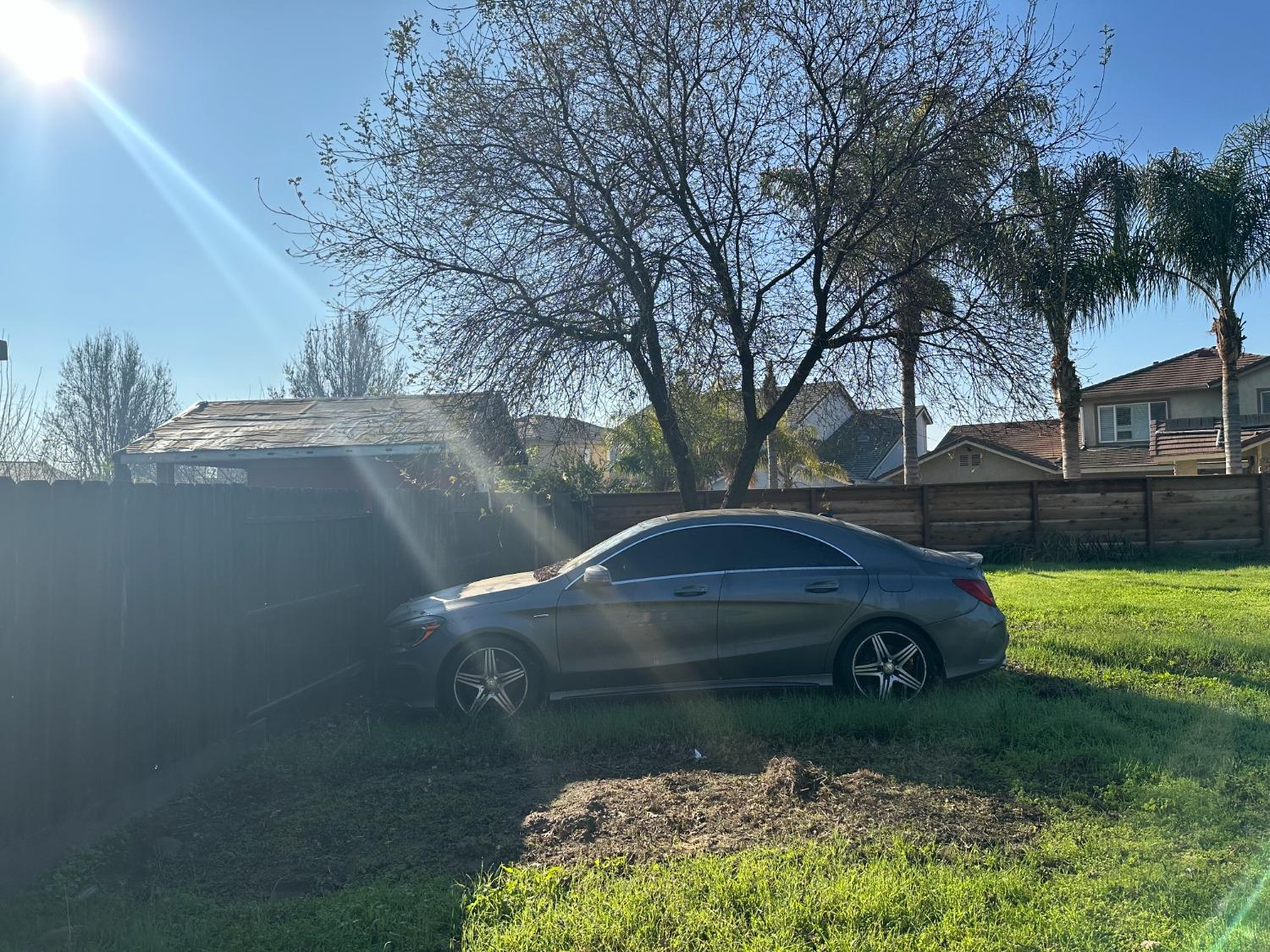 977 N Canyon Dr, Modesto, CA 95351