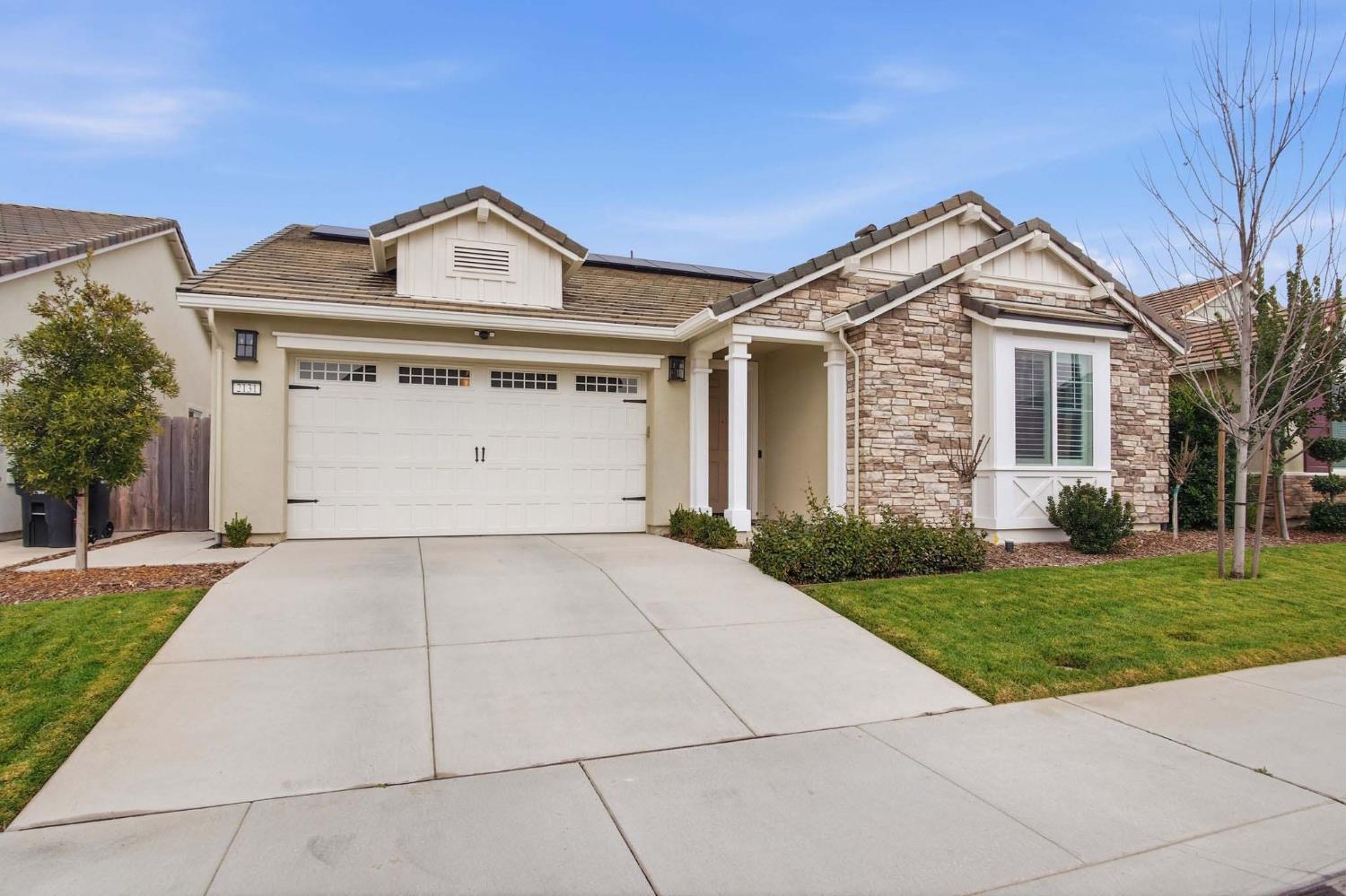 2131 Satinleaf Dr, Riverbank, CA 95367