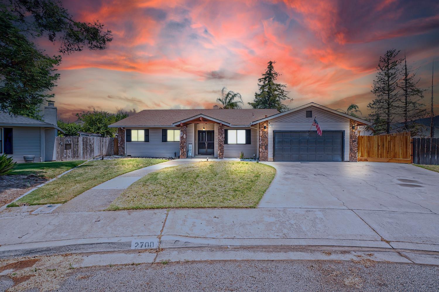 2700 Oxford Ave, Turlock, CA 95382